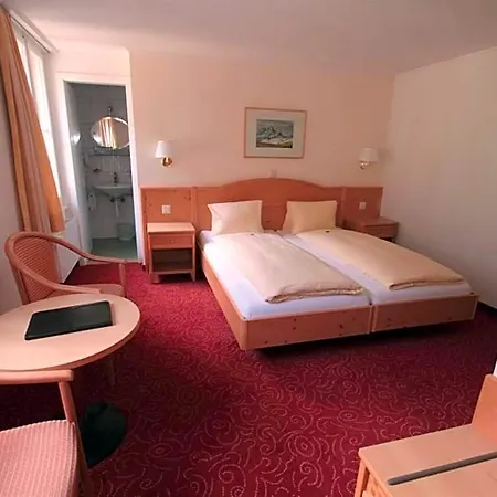 Staubbach Hotel *