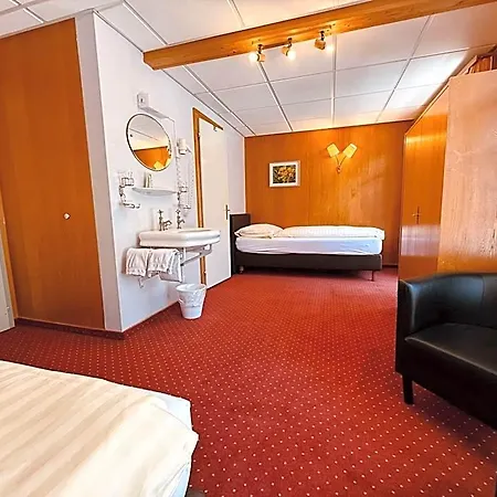 Staubbach Hotel *